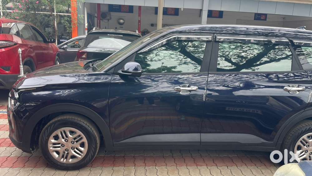 Kia Carens Petrol Model 2024
