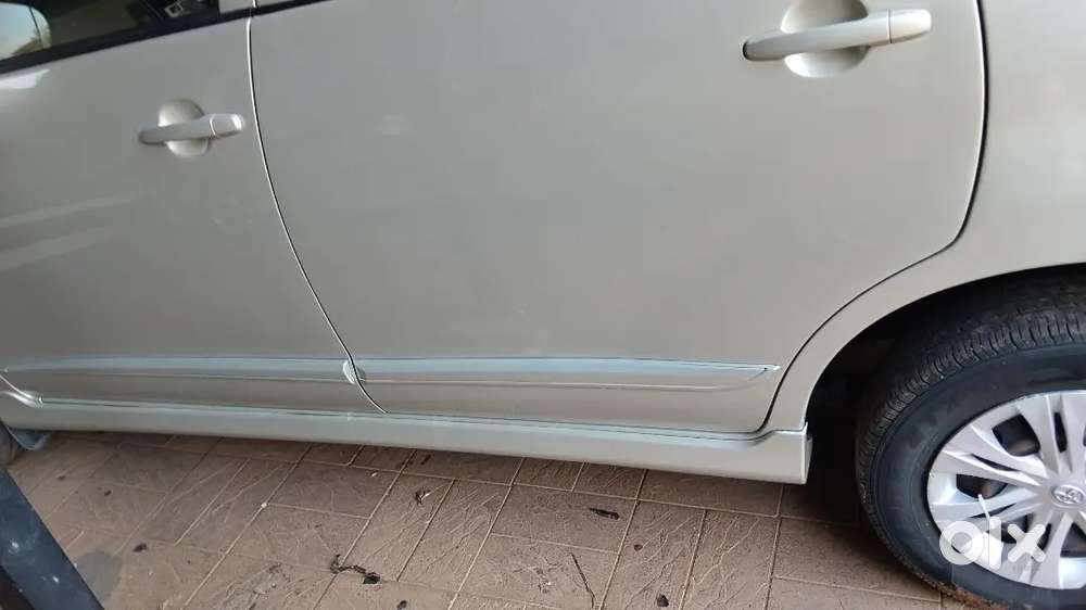 Toyota Innova Diesel 2.5 2015