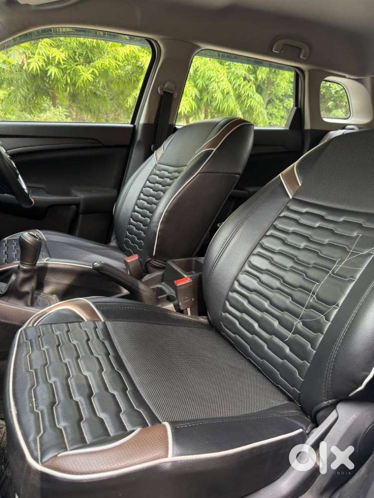Maruti Suzuki Brezza 1.5 Vxi Smart Hybrid, 2024, Petrol