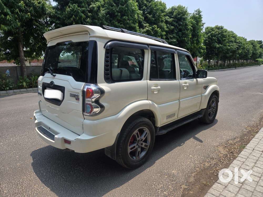 Mahindra Scorpio S6 Plus, 2015, Diesel