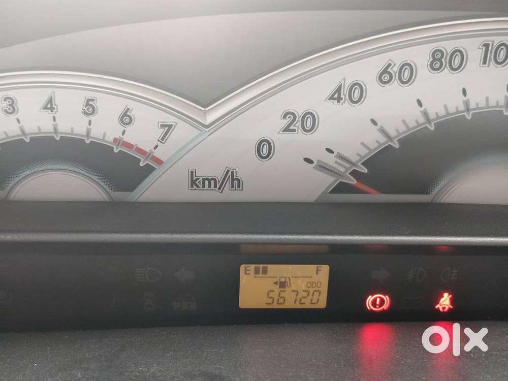 Toyota Etios Liva 2011-2012 V, 2011, Petrol