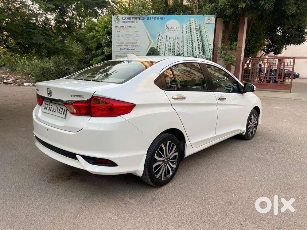 Honda City V Mt Sunroof, 2017, Petrol