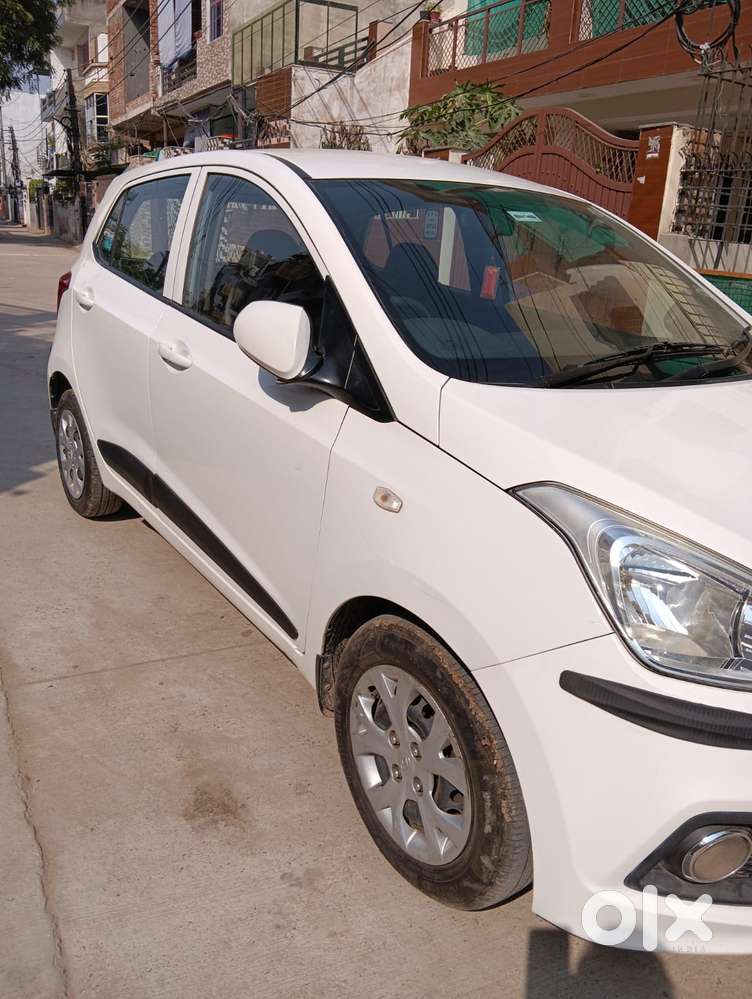 Hyundai Grand I10 Magna At, 2016, Petrol