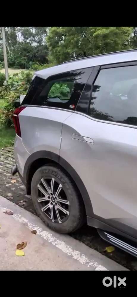 Mahindra Xuv700 Petrol 2023