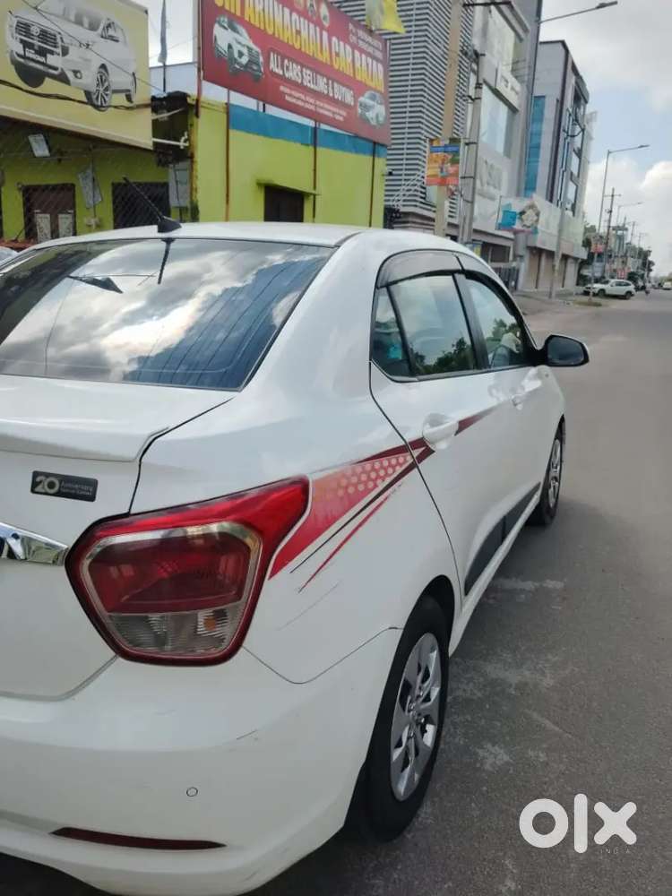 Hyundai Xcent 2016 Diesel 120000 Km Driven