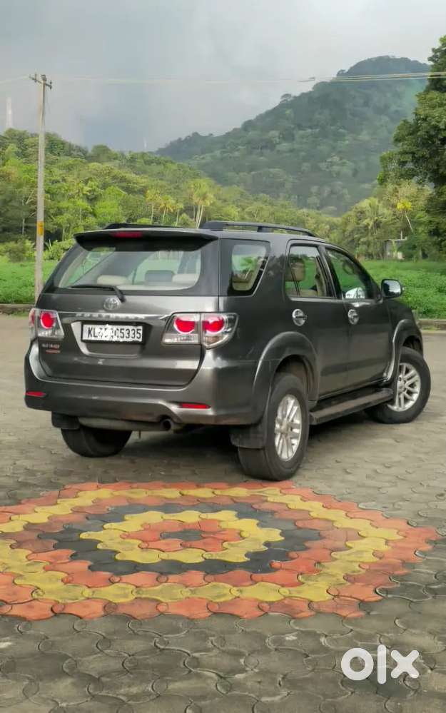 Toyota Fortuner Diesel At 2012