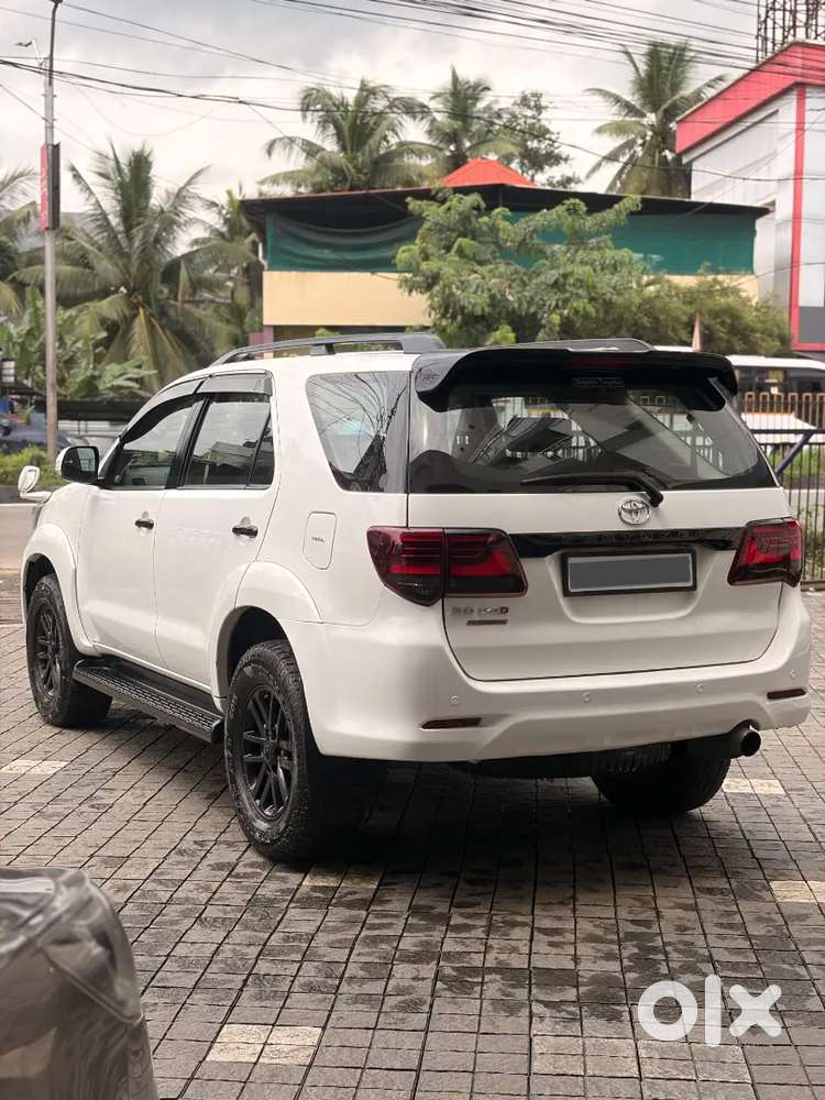 Toyota Fortuner Diesel 2012