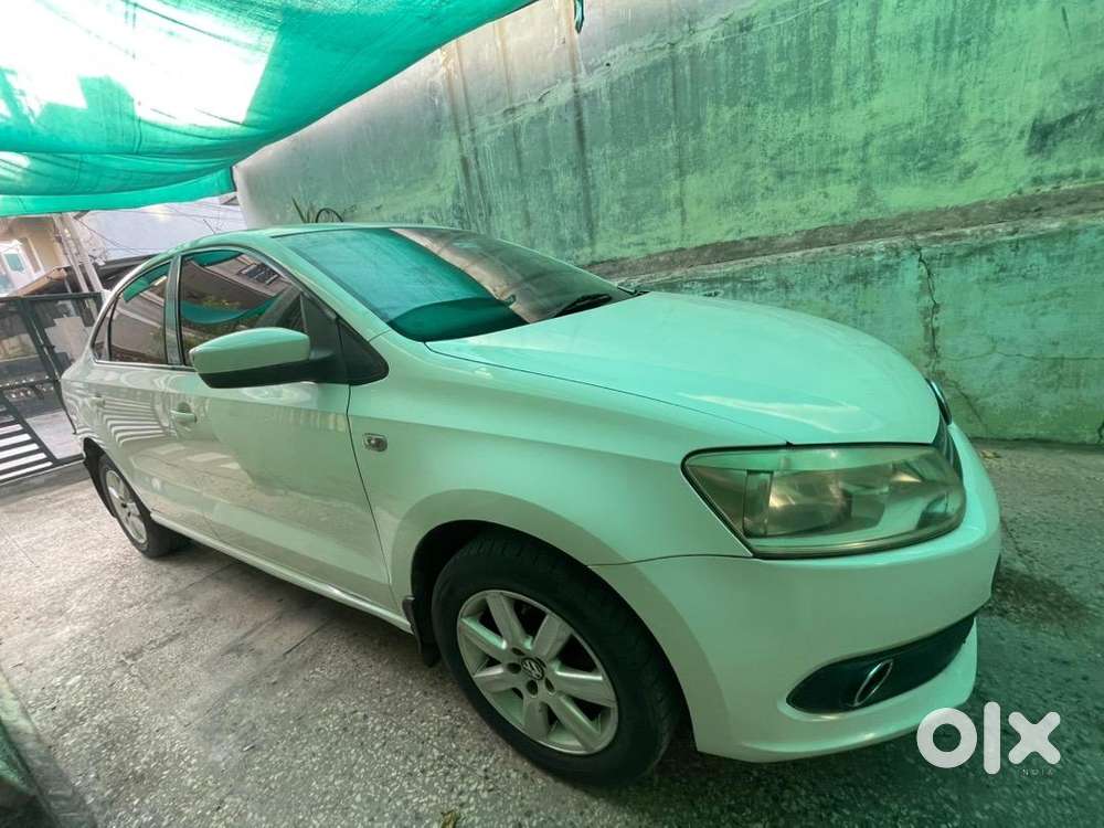 Volkswagen Petrol 2011 Car