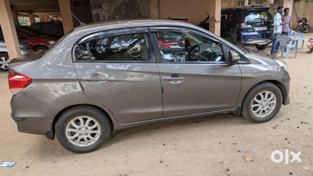 Honda Amaze 2nd Gen 2014 Petrol Well Maintained