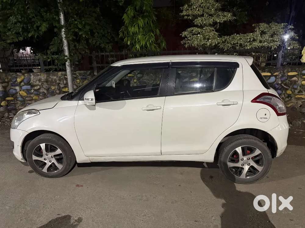 Maruti Suzuki Swift Vxi 2012 Petrol Manual