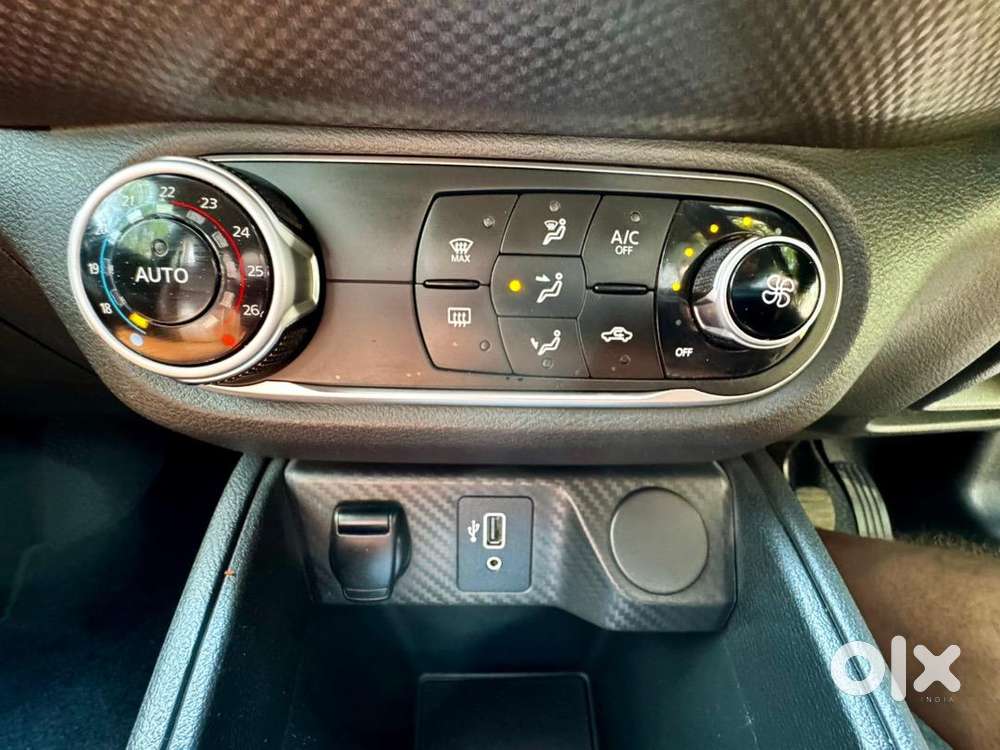  Nissan Kicks Xv Petrol - Manual  2022  40,000 Kms