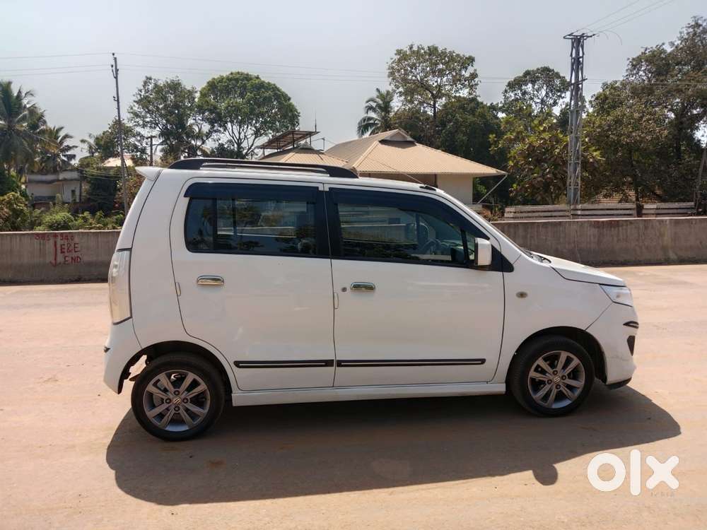 Maruti Suzuki Wagon R Vxi Amt1.2, 2017, Petrol