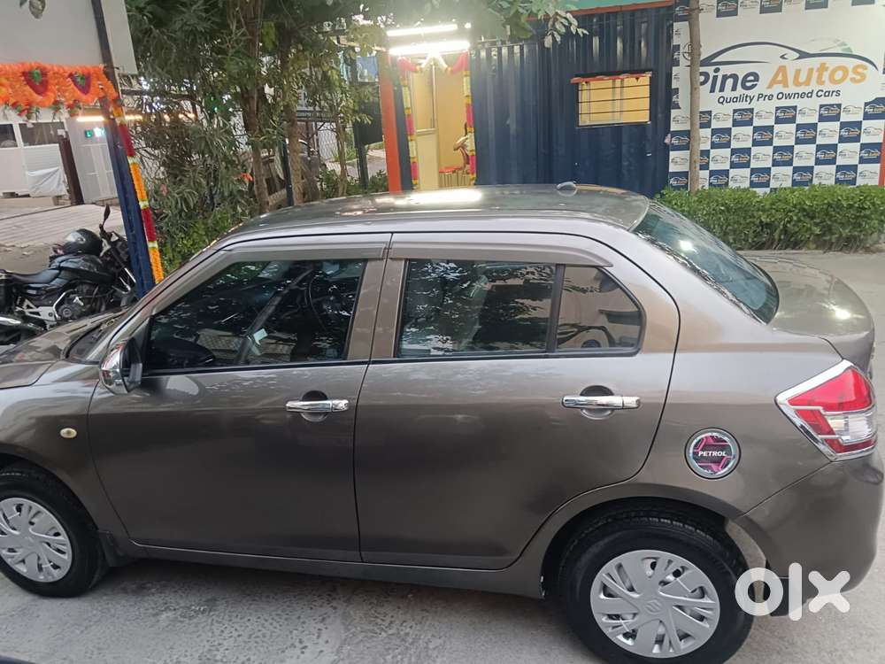Maruti Suzuki Swift Dzire Lxi Option, 2017, Petrol
