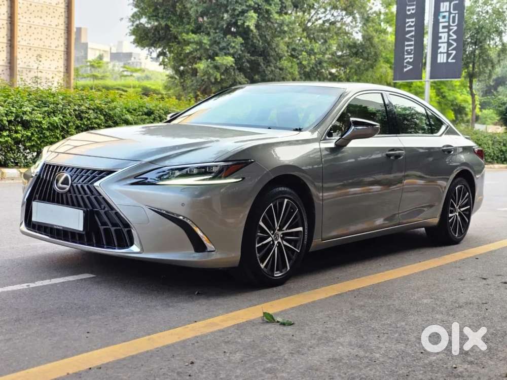 Lexus Es, 2025, Petrol