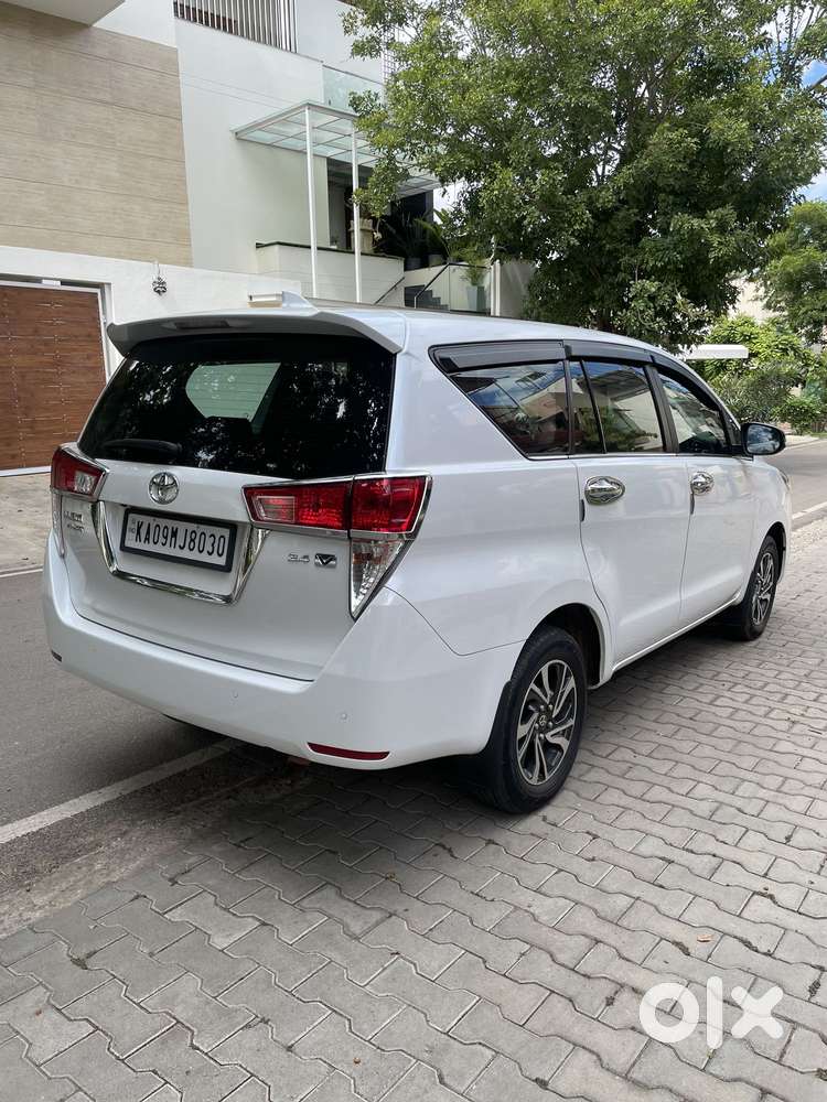 Toyota Innova Crysta 2.4 V, 2024, Diesel
