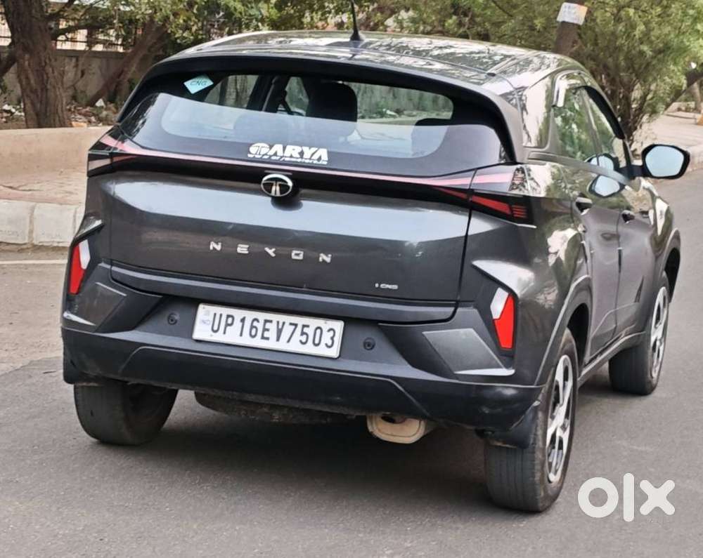 Tata Nexon Smart Plus1.2 Revotron Petrol 5 Mt, 2025, Cng & Hybrids