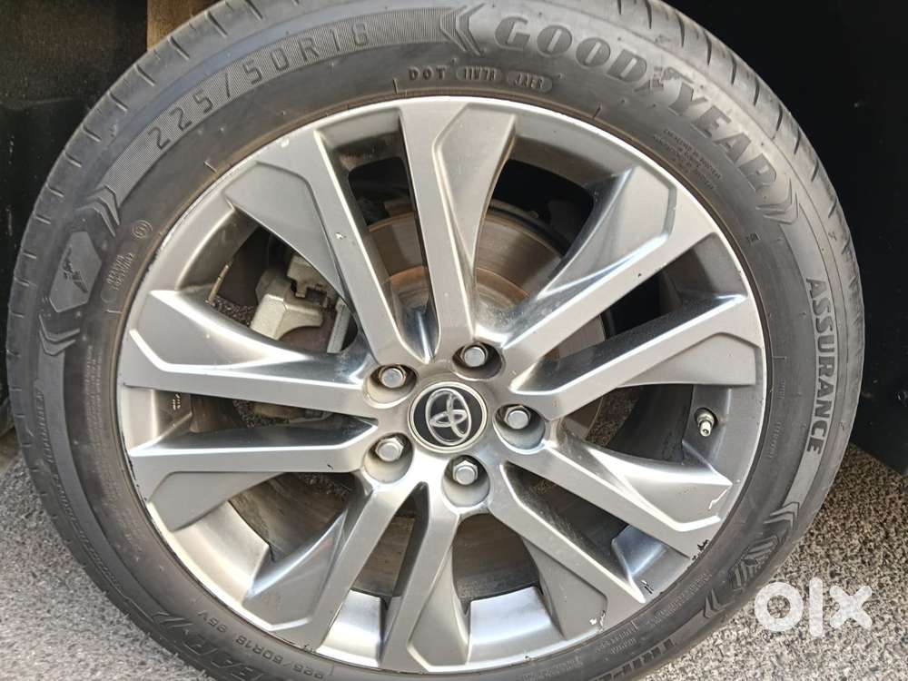 Toyota Innova Hycross 2.0 Zx Hybrid 7 Str, 2023, Cng & Hybrids