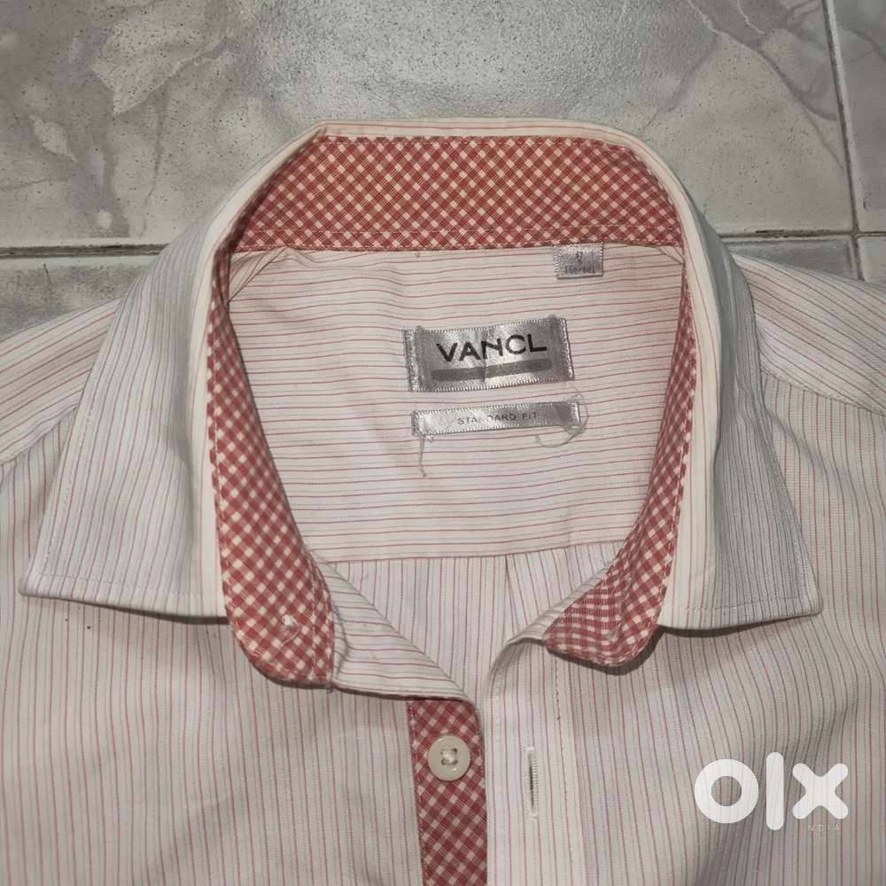 Vancl Men&rsquo;s Premium Pink Striped Formal Shirt with Red Checkered