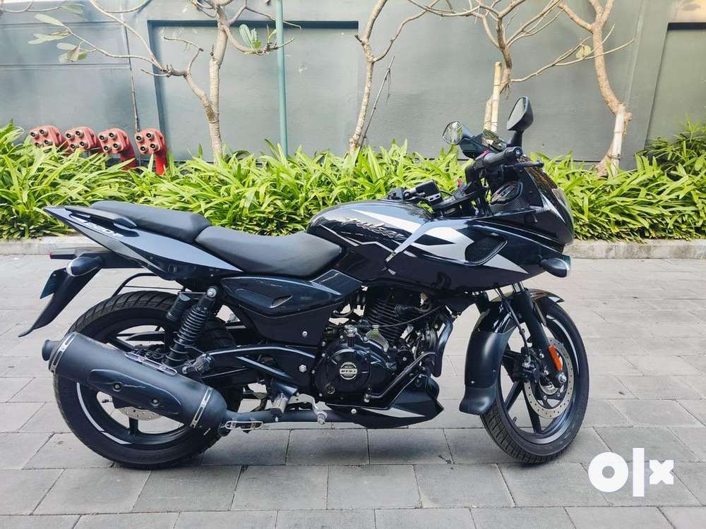 Sale sale bajaj pulsar 220f Motorcycles 1758959830