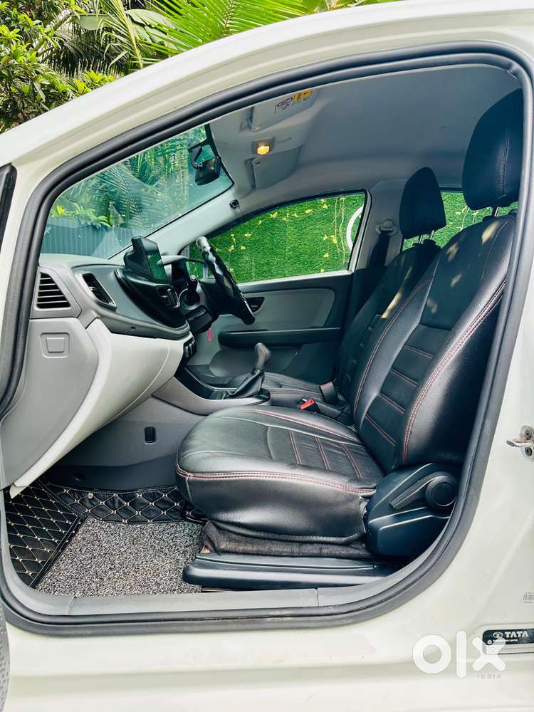 Tata Altroz 1.2 Xe, 2021, Petrol