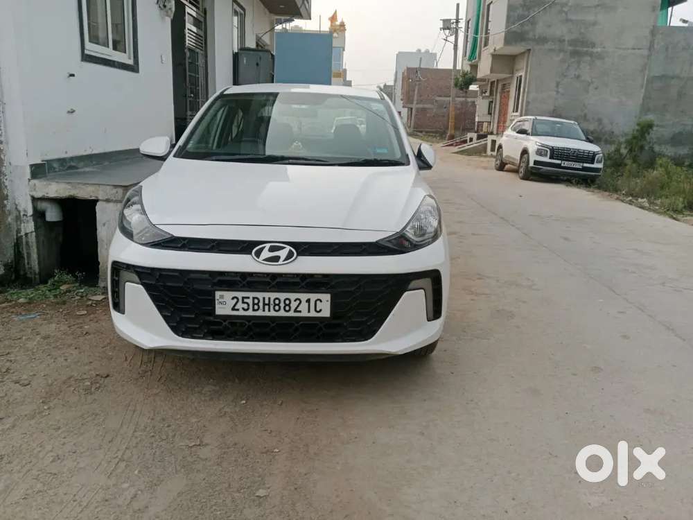 Hyundai Aura 2025 Petrol 21000 Km Driven