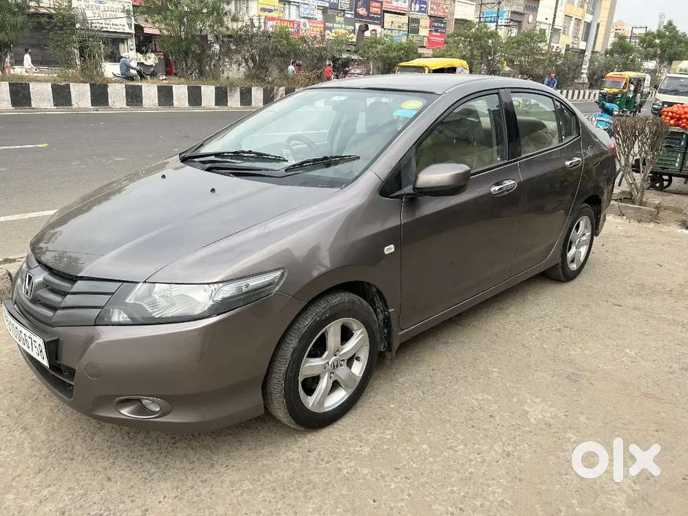 Honda City 1.5 V 2011