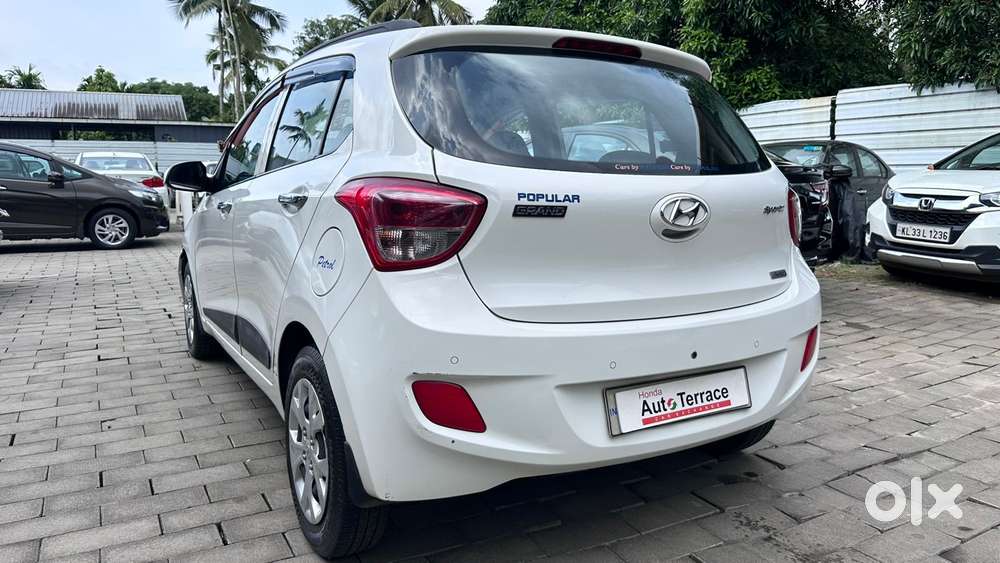 Hyundai Grand I10 At Sportz, 2014, Petrol