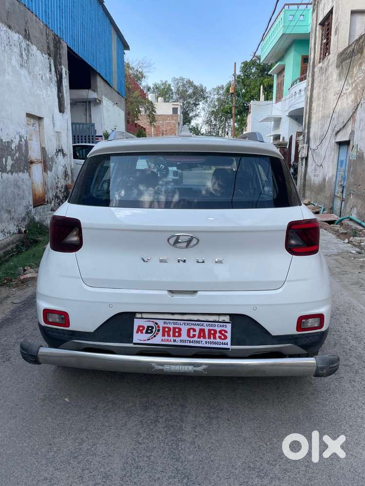 Hyundai Venue 1.2 S (o), 2021, Petrol