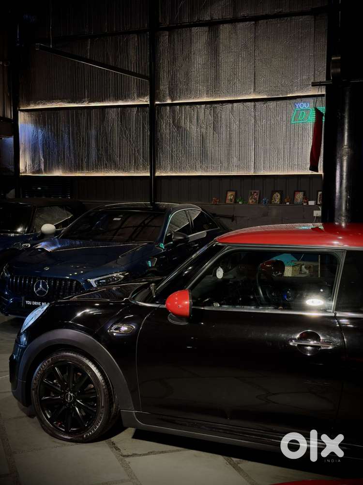 Mini Cooper 3 Door John Works, 2017, Petrol