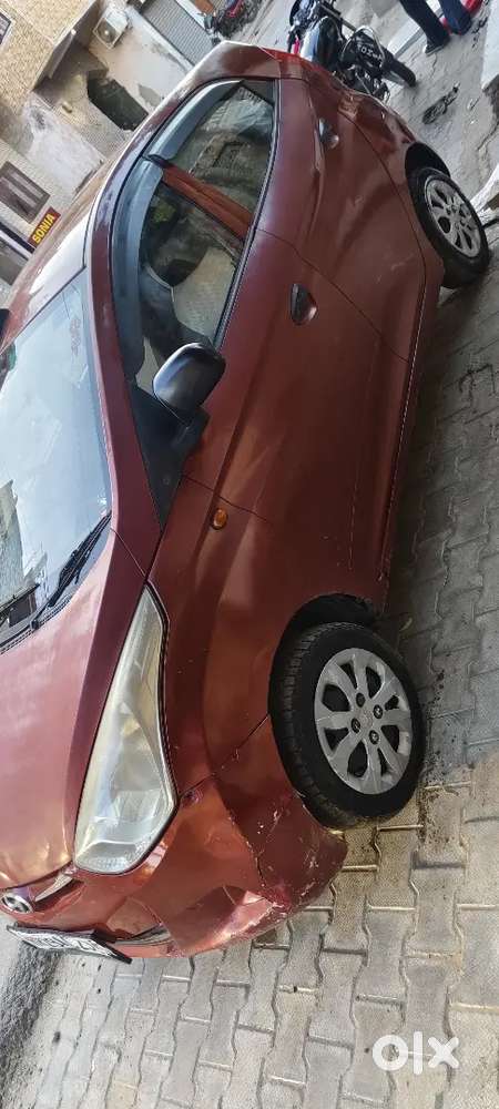 Hyundai Eon Magna 2012