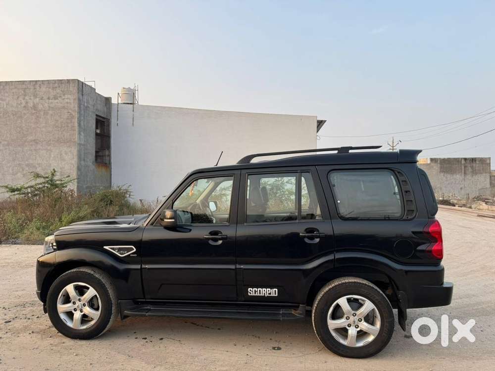 Mahindra Scorpio