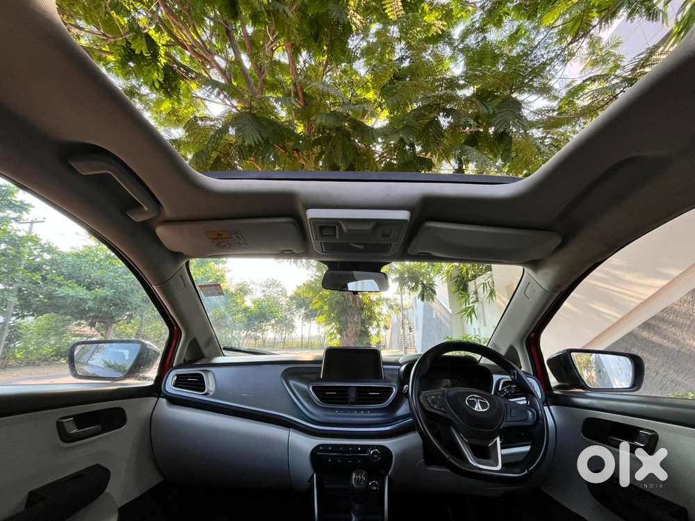 Tata Altroz, 2023, Petrol
