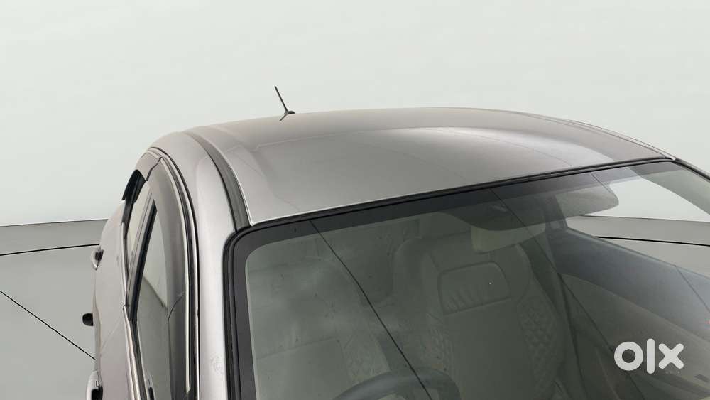 Maruti Suzuki Swift Dzire Zxi + Amt, 2022, Petrol