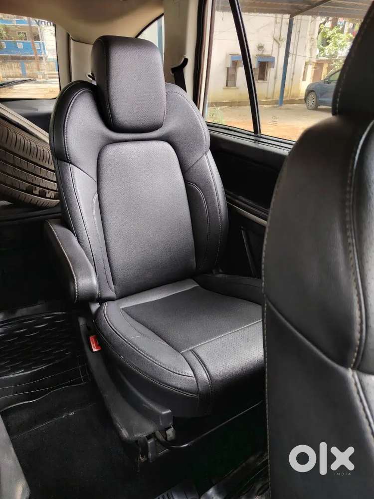 Tata Hexa 2017 Pearl White Diesel  Automatic, 4x2 6 Seater. Top Model