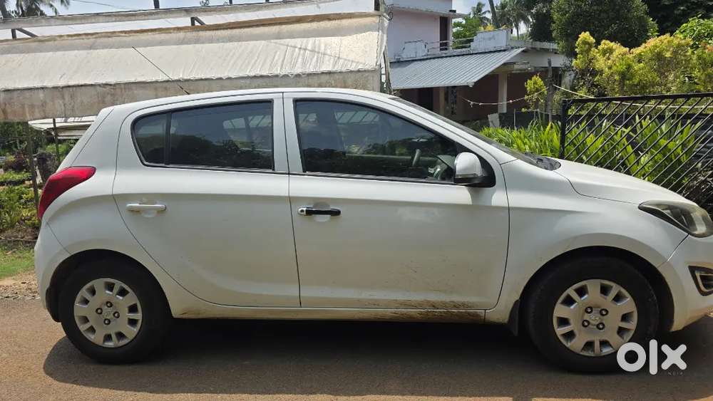 Diesel 90000 Km Driven No Complaints 80%tyres Android System