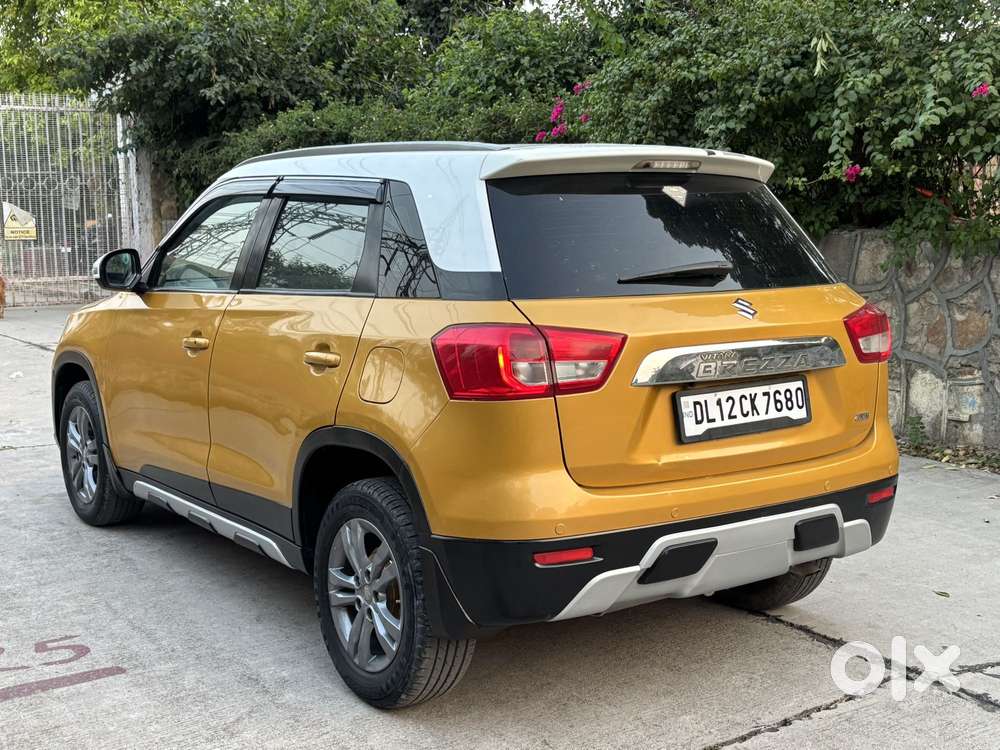 Maruti Suzuki Vitara Brezza Zdi Plus Dual Tone, 2016, Diesel