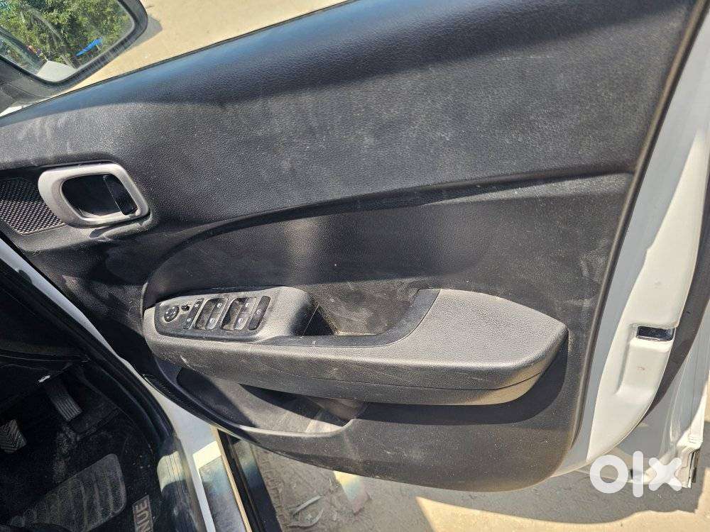 Hyundai Venue 1.2 S Plus, 2021, Petrol