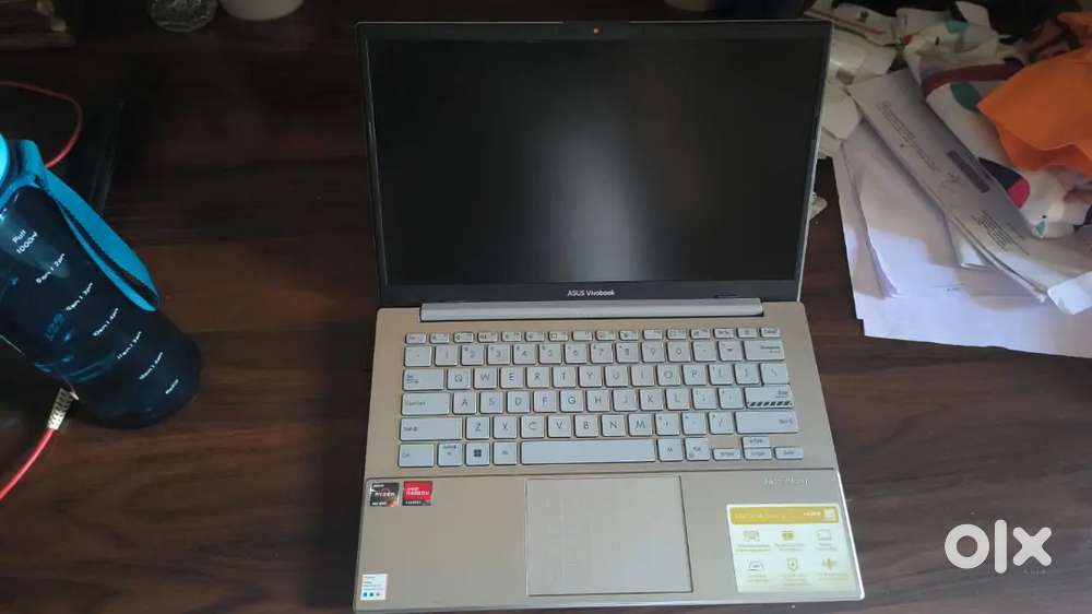 Asus vivobook 14/15 Memory
16GB DDR5 Storage 512 GB SSD 1 year old