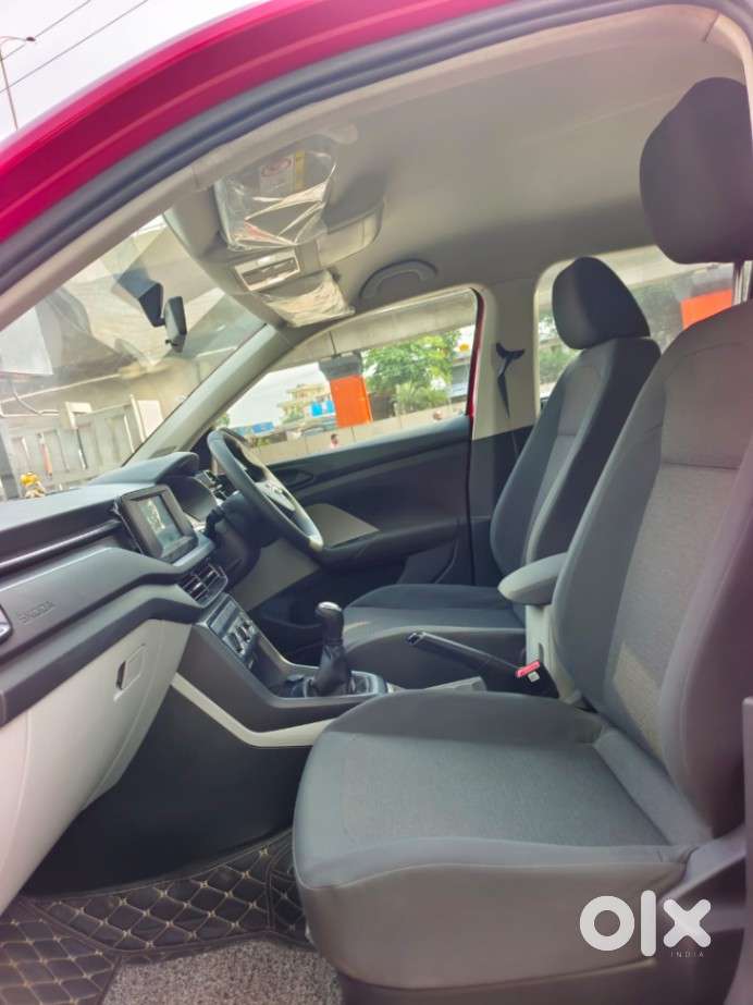 Skoda Kushaq 1.0 Tsi Active, 2022, Petrol