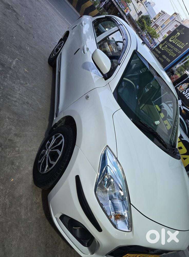 Maruti Suzuki Dzire 1.2 Vxi Cng, 2025, Cng & Hybrids