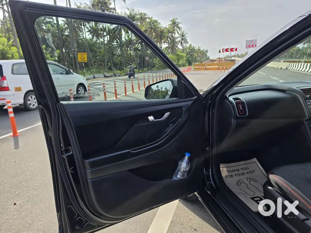 Hyundai Creta S+ Se Knight Edition

(black) - Well Maintained