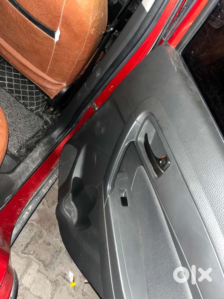 Maruti Suzuki Brezza  Vdi (o) 25 December 2017 Diesel 64500 Km Driven