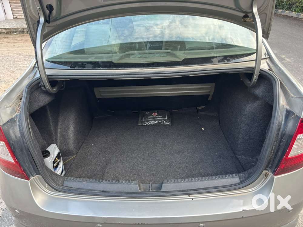 Skoda Rapid 1.5 Elegance Tdi Mt, 2013, Diesel