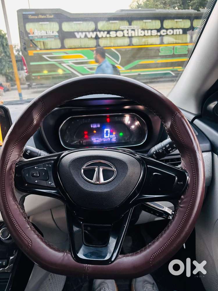 Tata Nexon, 2022, Petrol