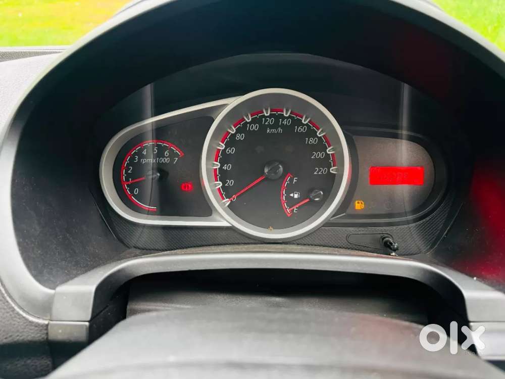 Ford Figo Petrol Titanium, 2010, Petrol