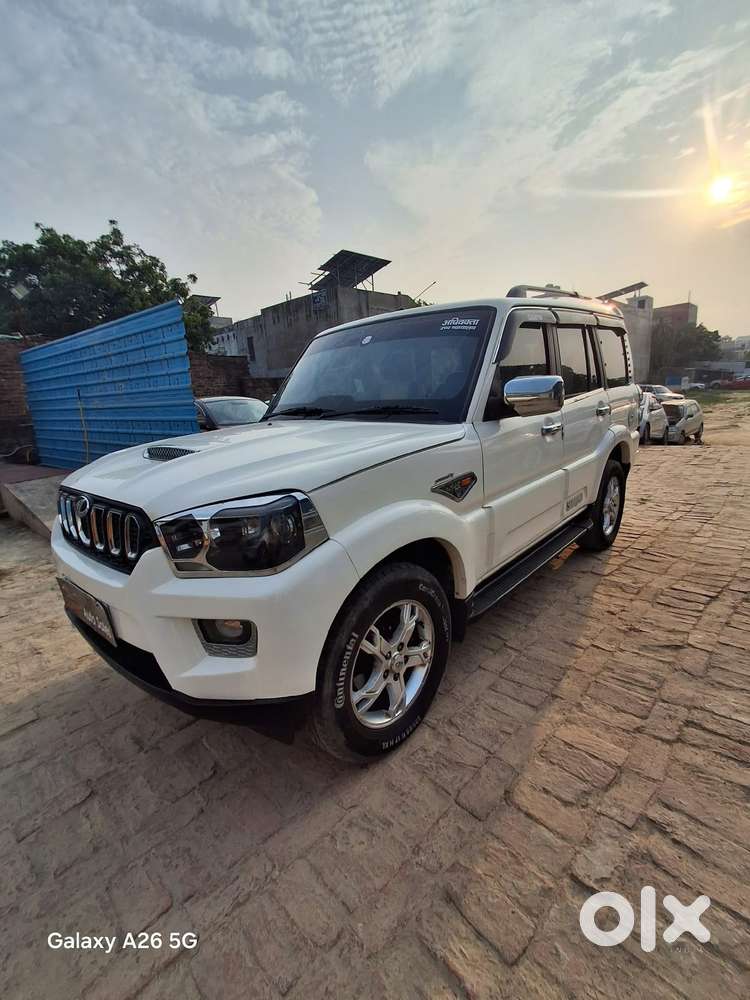Mahindra Scorpio S4 4wd, 2016, Diesel