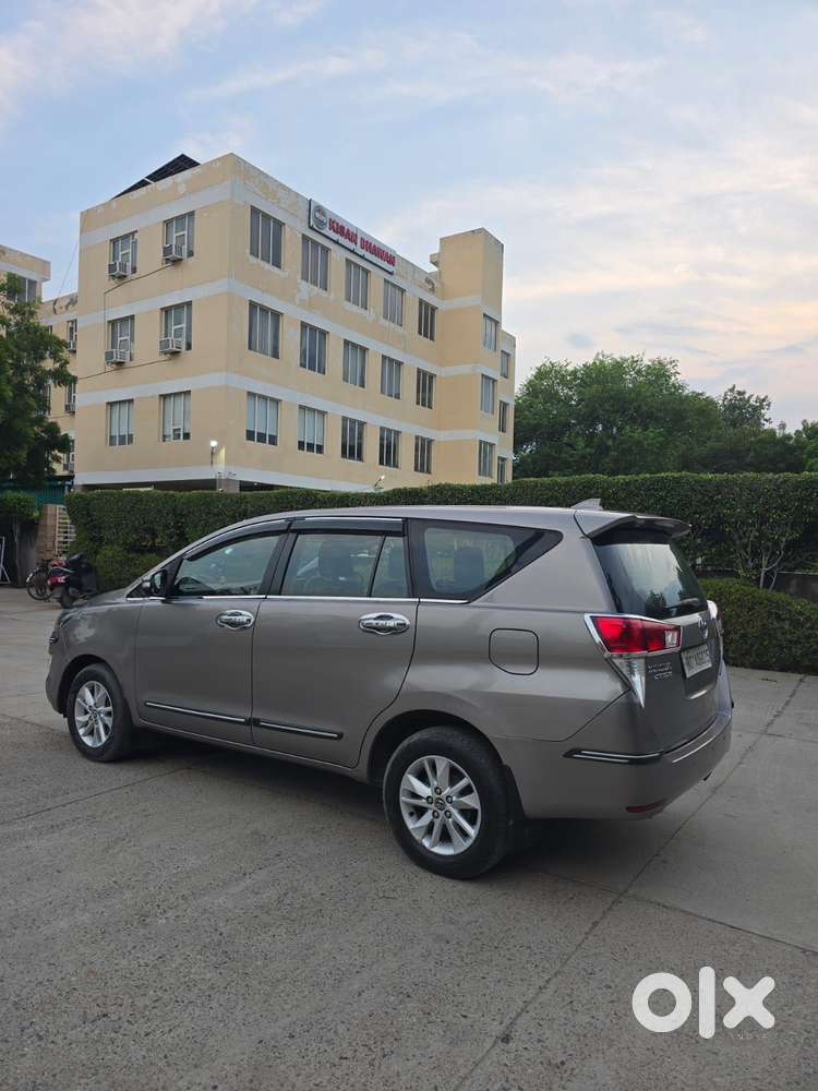 Toyota Innova Crysta 2.8 Gx At, 2017, Diesel