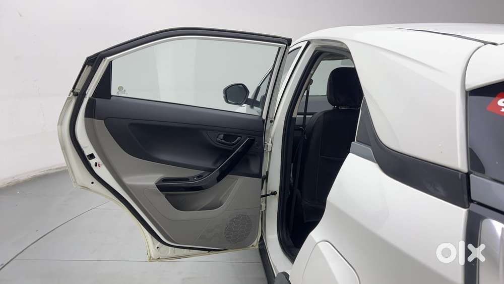 Tata Nexon 1.2 Revotron Xma Amt, 2018, Petrol