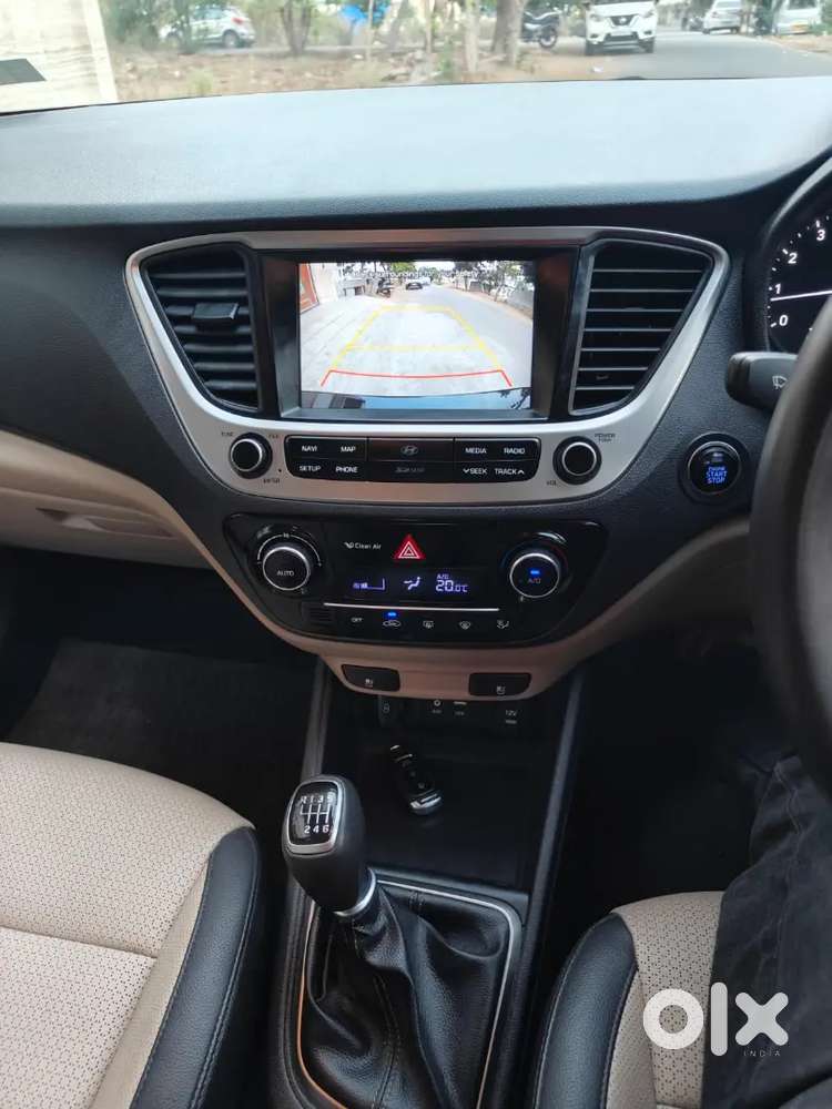 Hyundai Verna Sx O Sunroof  Push Start Black Colour 6 Air Dog