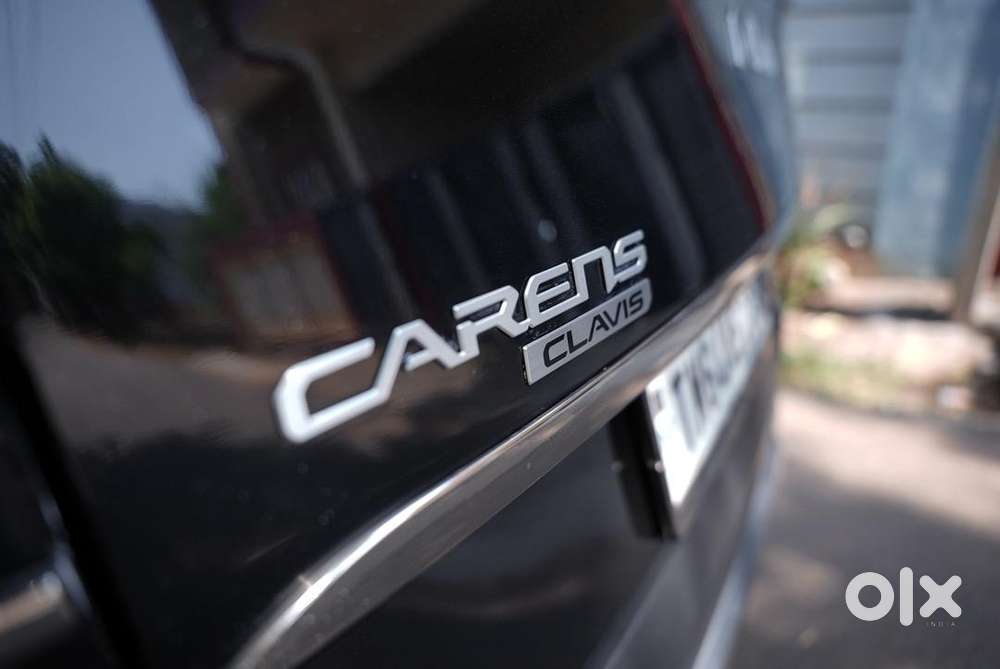 Kia Carens Clavis 2025 Petrol Well Maintained